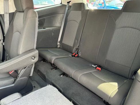 Used 2016 Chevrolet Traverse LT image 12