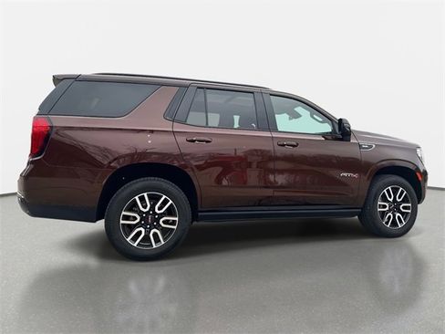 Used 2023 GMC Yukon AT4 w/ Technology Package image 6