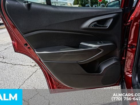 Used 2025 Chevrolet Trax LT w/ LT Convenience Package FWD image 55