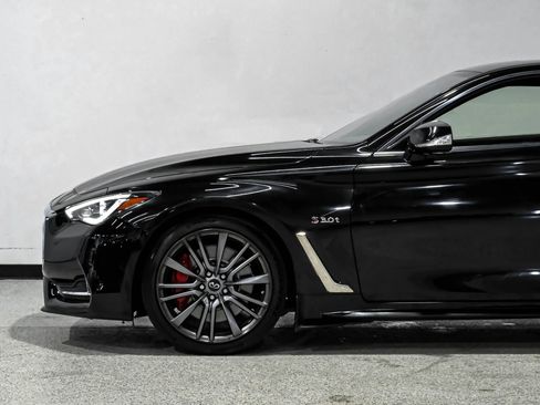Used 2017 INFINITI Q60 Red Sport 400 RWD image 10