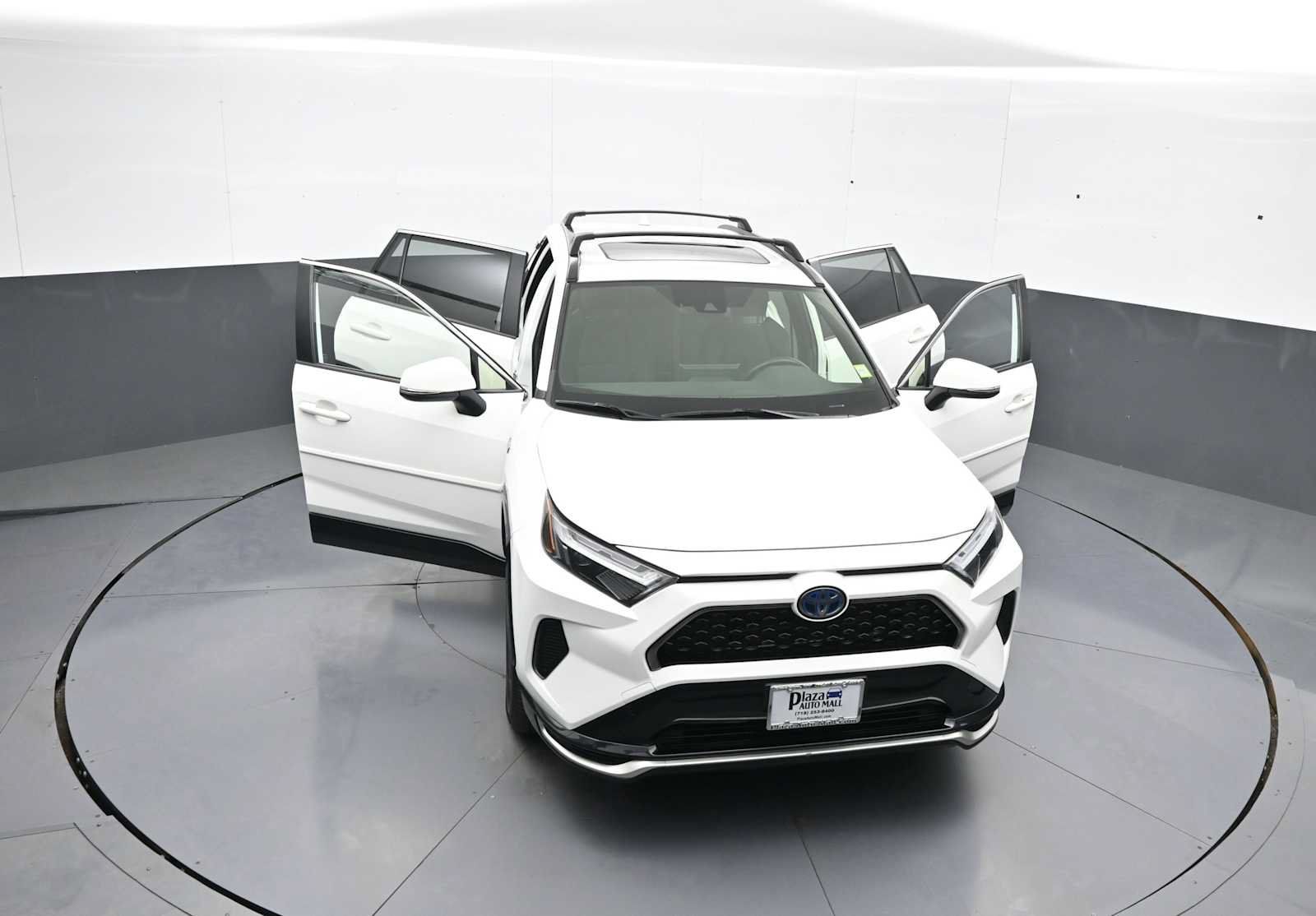 Used 2023 Toyota RAV4 SE w/ Weather & Moonroof Package AWD/4WD image 46