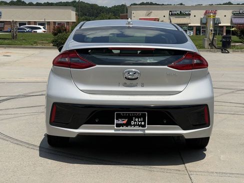 Used 2018 Hyundai Ioniq Limited w/ Limited Ultimate Package 03 FWD image 18