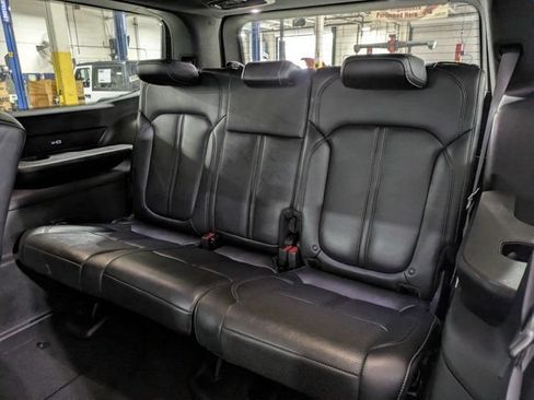 Used 2022 Jeep Wagoneer Series II AWD/4WD image 14