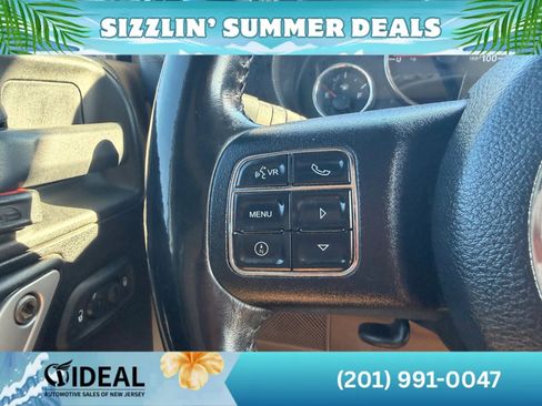 Used 2016 Jeep Wrangler Unlimited Sahara w/ Connectivity Group AWD/4WD image 31