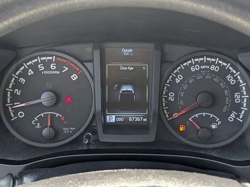 Used 2022 Toyota Tacoma SR AWD/4WD image 20