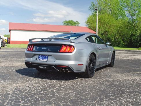 Used 2021 Ford Mustang GT RWD image 4