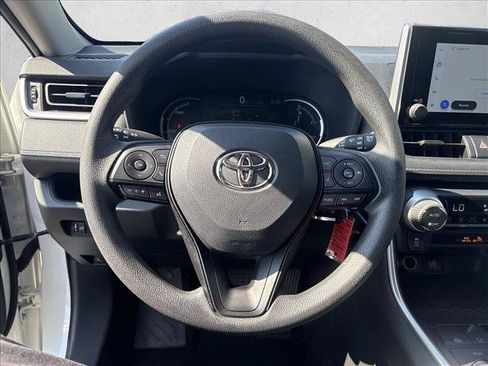 Used 2025 Toyota RAV4 LE AWD/4WD image 17