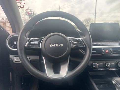 Used 2024 Kia Forte LXS image 3