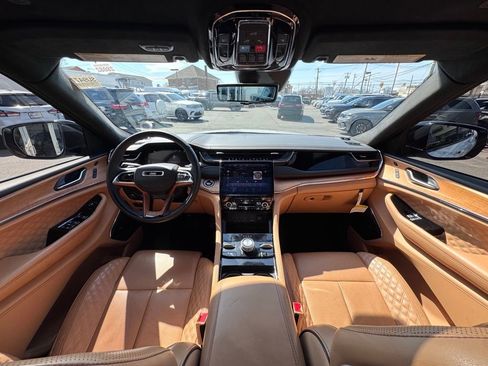 Used 2024 Jeep Grand Cherokee L Summit image 10