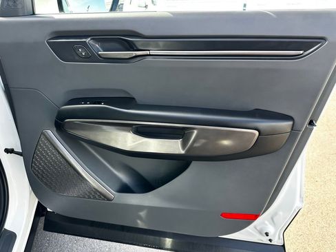 Used 2024 Kia EV9 Light Long Range RWD image 22