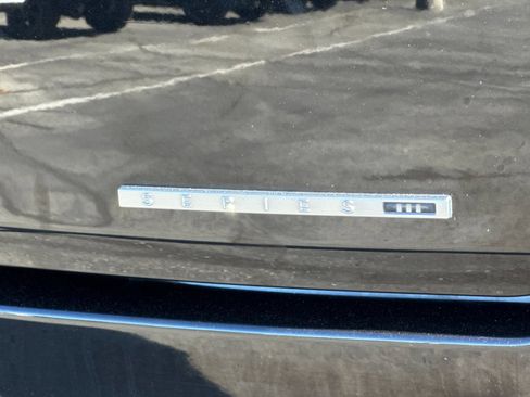Used 2023 Jeep Wagoneer Series III w/ Preferred Equipment Group AWD/4WD image 41