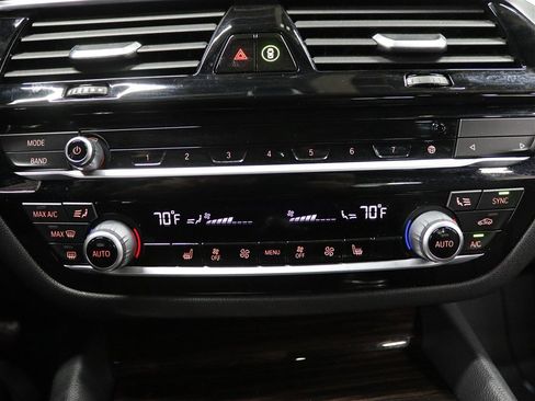 Used 2021 BMW 540i xDrive w/ Premium Package image 32