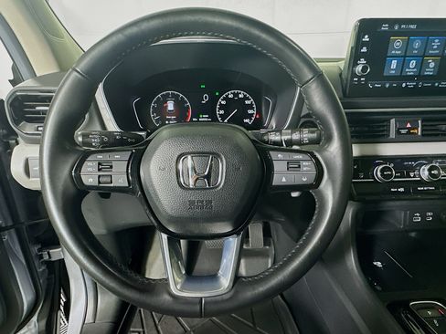 Used 2025 Honda Pilot EX-L image 15