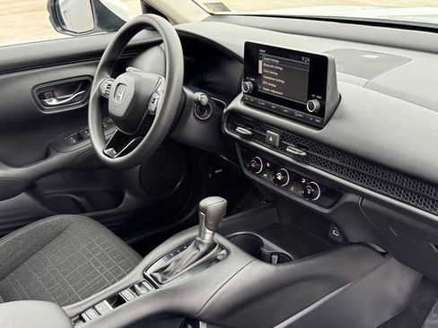 Certified 2024 Honda HR-V LX image 9