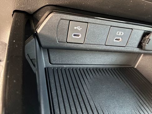 New 2026 Toyota Prius XLE image 26