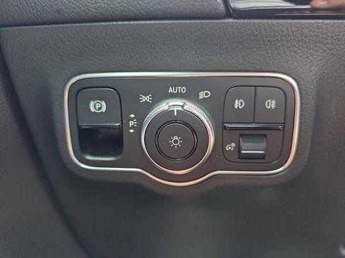 Used 2021 Mercedes-Benz GLA 250 image 28
