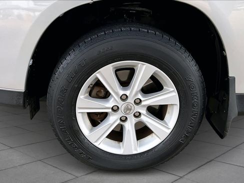 Used 2012 Toyota Highlander SE w/ Tow Pkg image 10