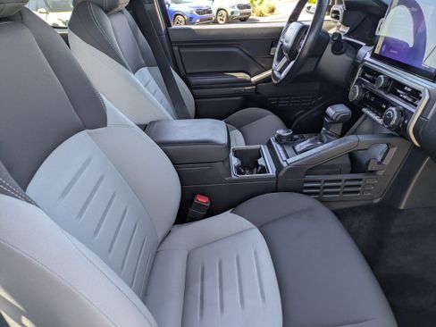 Used 2024 Toyota Tacoma TRD Sport AWD/4WD image 12