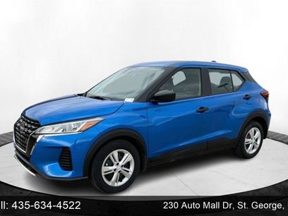 Used 2025 Nissan Kicks Play S