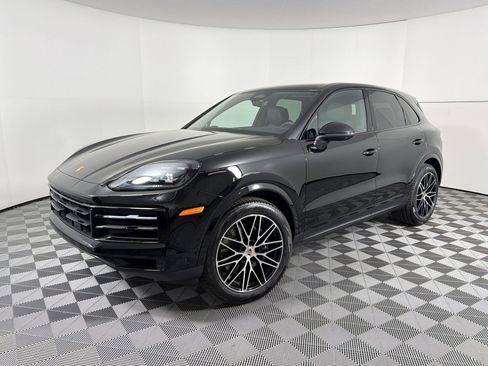 Used 2026 Porsche Cayenne image 1