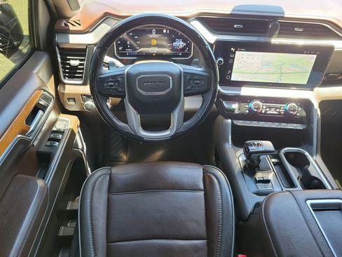 Used 2022 GMC Sierra 1500 Denali w/ Technology Package AWD/4WD image 15