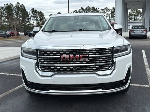 Used 2022 GMC Acadia Denali w/ Denali Technology Package image 2