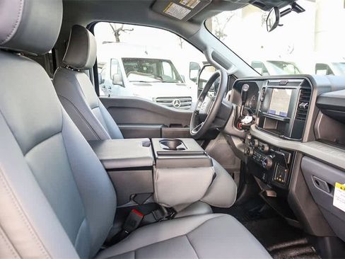 New 2026 Ford F350 XL w/ XL Chrome Package image 23
