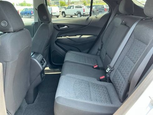 Used 2024 Chevrolet Equinox LT FWD image 18