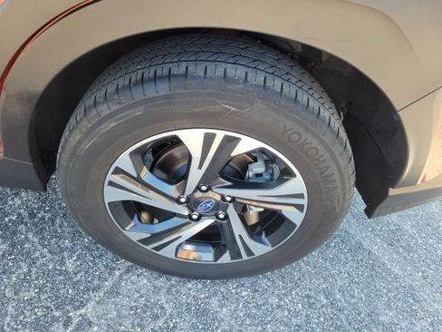 Used 2024 Subaru Crosstrek 2.0i Premium AWD/4WD image 8
