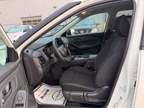 Certified 2026 Nissan Rogue S AWD/4WD image 6