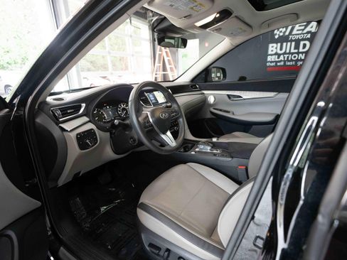 Used 2023 INFINITI QX50 Sensory w/ Cargo Package AWD/4WD image 8