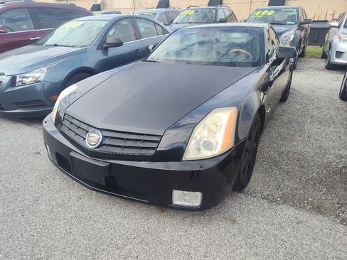 Used 2004 Cadillac XLR image 3