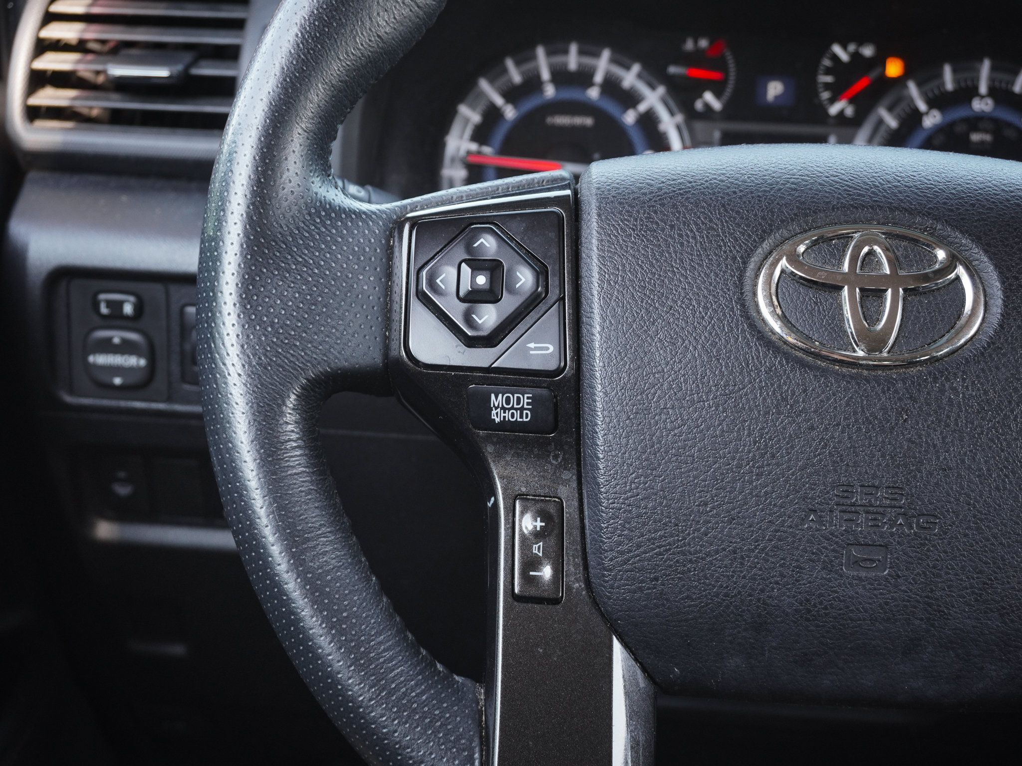 Used 2019 Toyota 4Runner TRD Off-Road AWD/4WD image 19