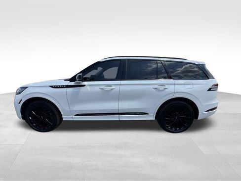 Used 2025 Lincoln Aviator Reserve w/ Jet Appearance Package AWD/4WD image 11