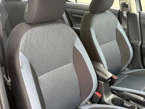 Used 2025 Nissan Versa SV w/ Trunk Package FWD image 36