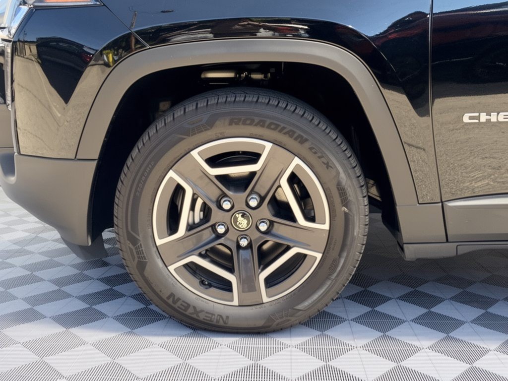 Used 2026 Jeep Cherokee Laredo AWD/4WD image 13