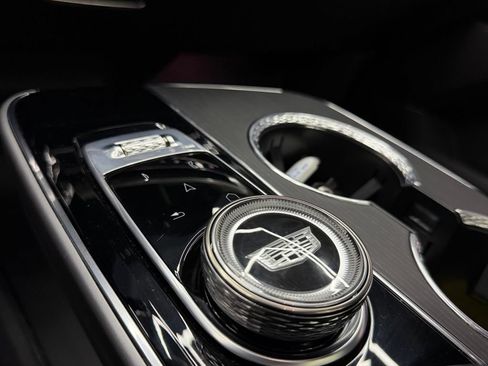 Used 2024 Cadillac Lyriq Sport RWD image 23