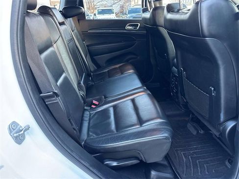 Used 2019 Jeep Grand Cherokee Limited image 14
