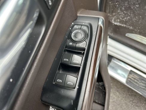 Used 2019 GMC Sierra 1500 SLT image 24