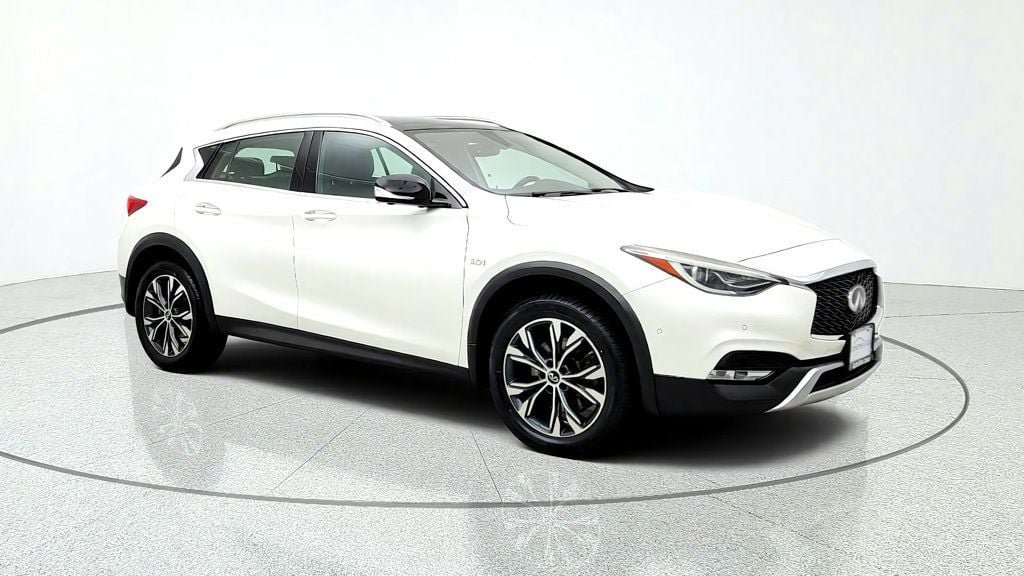 Used 2018 INFINITI QX30 AWD w/ Cargo Package image 3