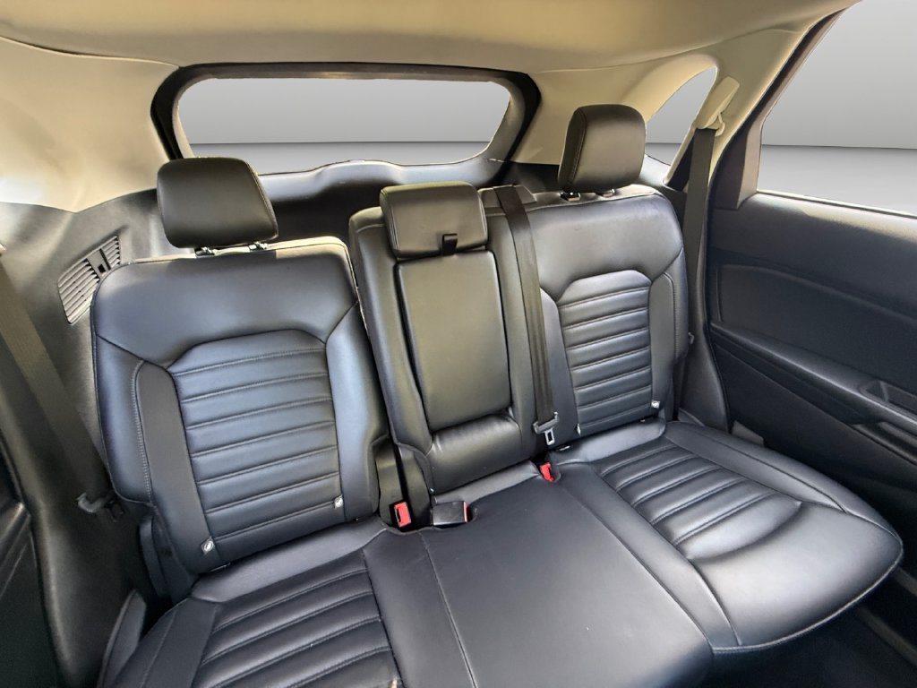 Used 2024 Ford Edge SEL AWD/4WD image 18