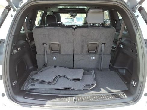 New 2026 Jeep Grand Cherokee L Limited AWD/4WD image 12