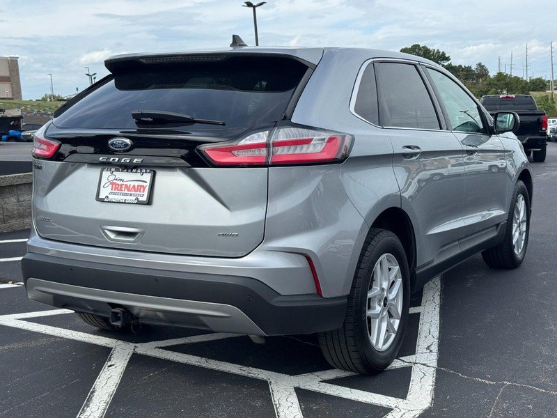 Used 2024 Ford Edge SEL w/ Convenience Package AWD/4WD image 3