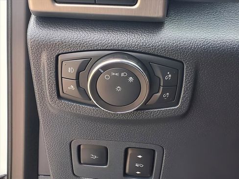 Used 2022 Ford F250 Platinum image 19