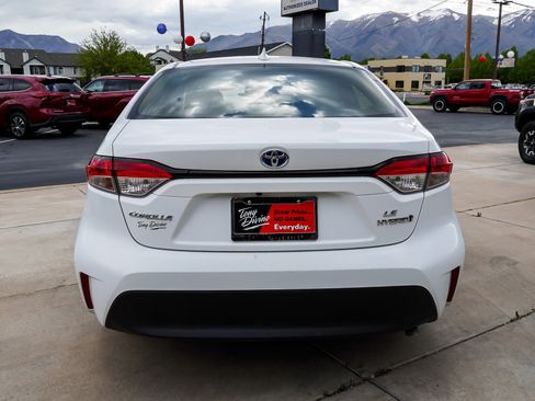 Used 2024 Toyota Corolla LE FWD image 7