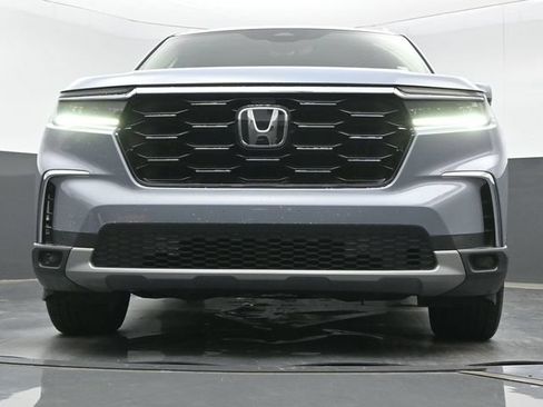 Certified 2024 Honda Pilot Touring image 20