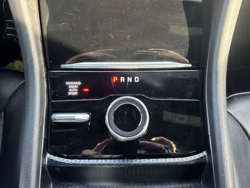 Used 2024 Jeep Grand Cherokee Limited w/ Black Appearance Package image 20