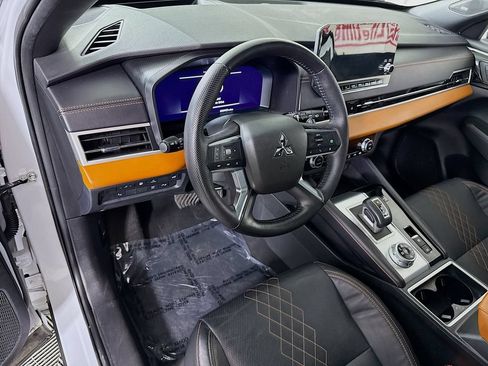 Used 2023 Mitsubishi Outlander GT AWD/4WD image 20