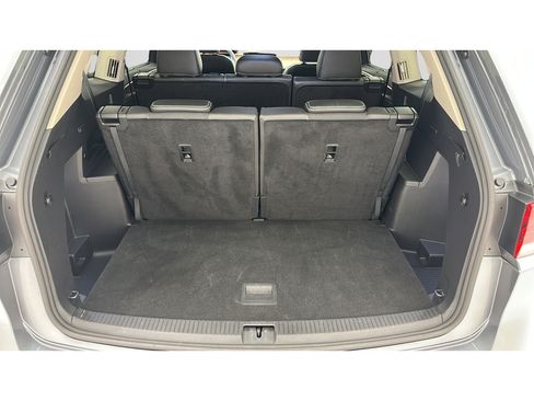 Used 2025 Volkswagen Atlas SE AWD/4WD image 24
