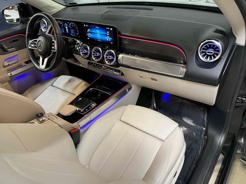 Used 2020 Mercedes-Benz GLB 250 image 40